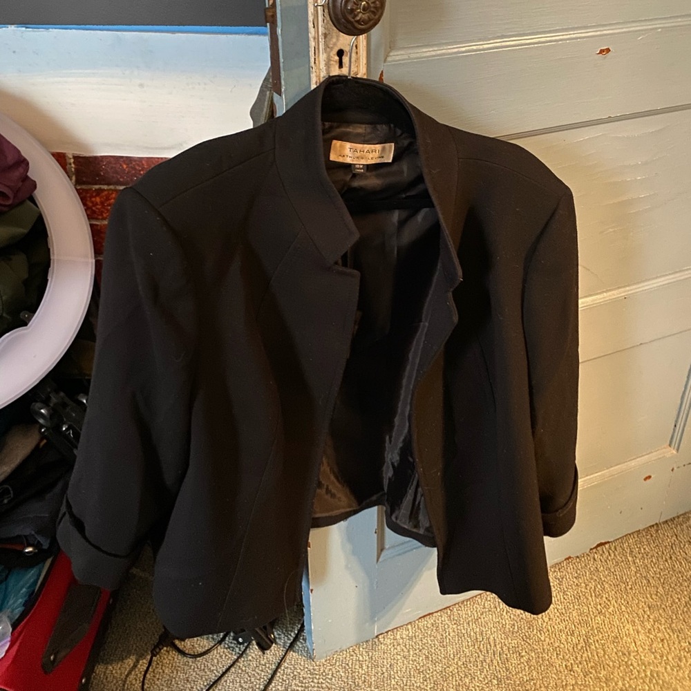Black Blazer Jacket!